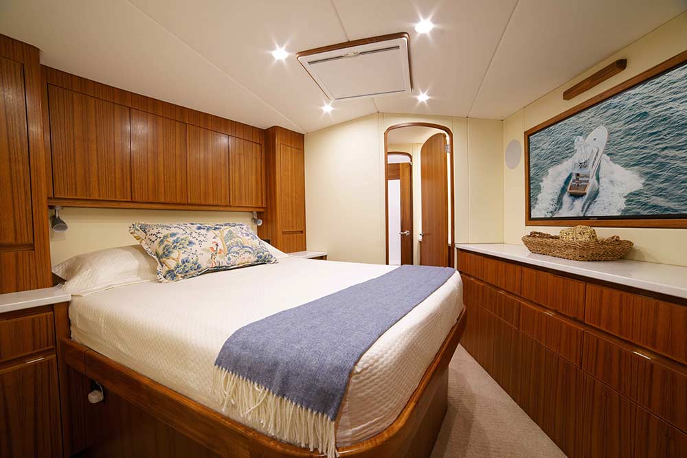 caison yachts 60 cold motion yacht stateroom