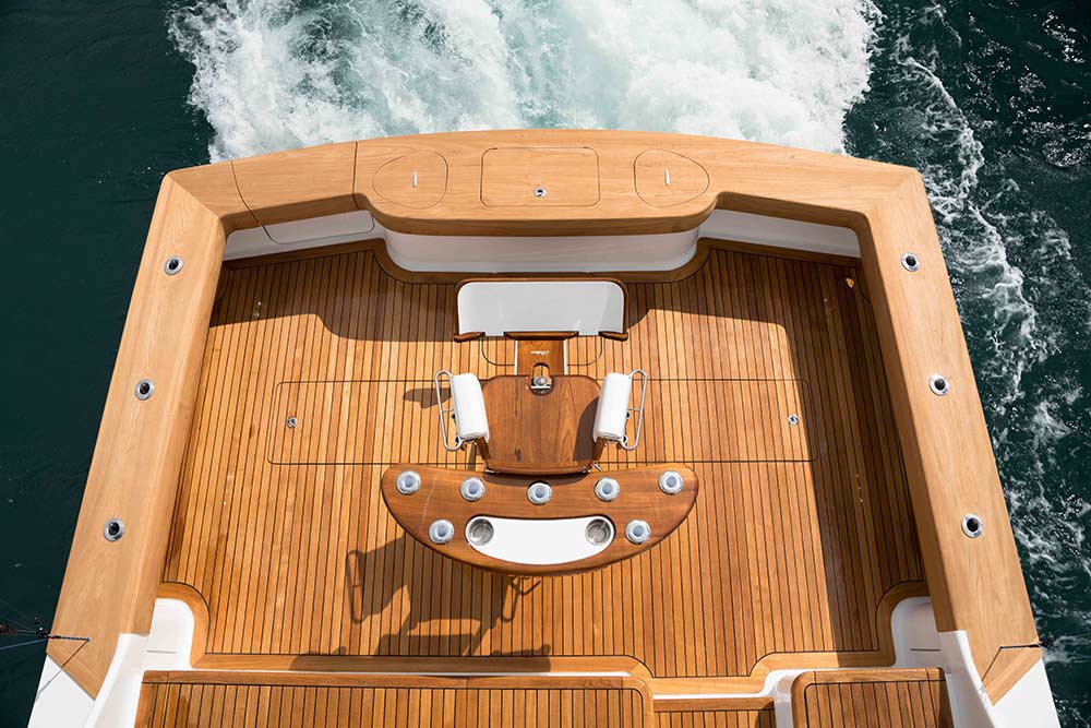 caison yachts 60 cold motion yacht deck