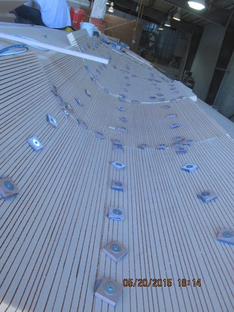 The sheets placed in the tunnels must be scored and glue than screwed down