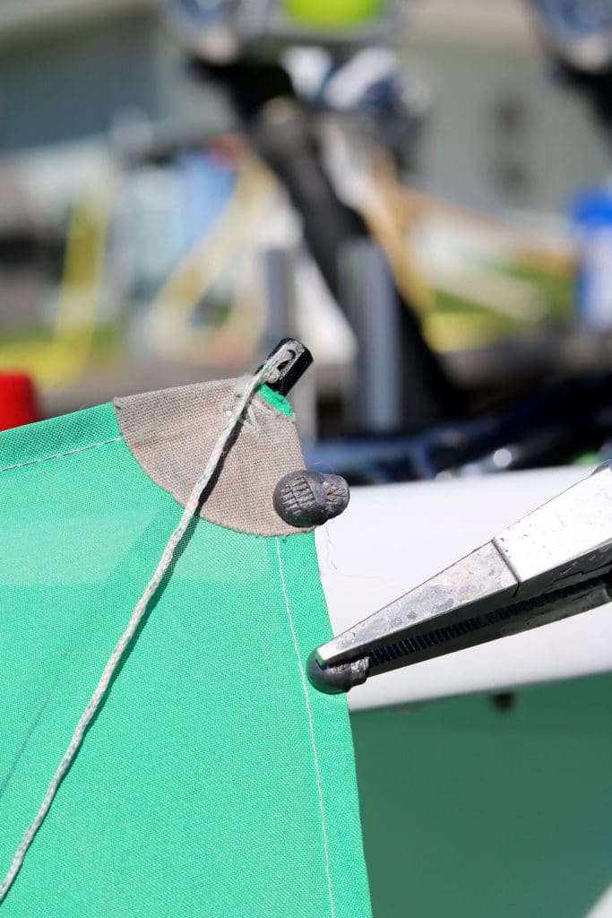 Weighting a kite for fishing