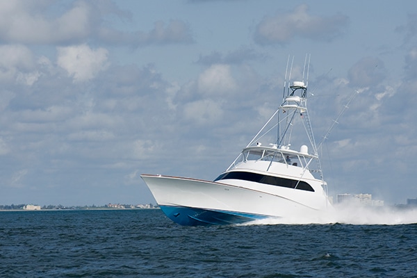 American Custom Yachts 90 running on water