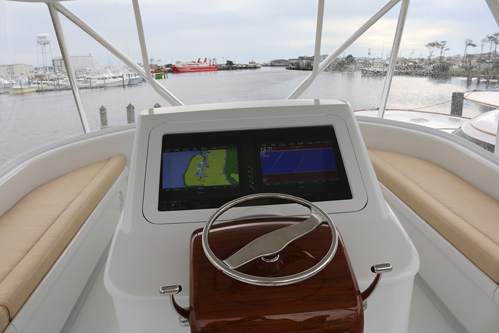 Bayliss 60 Gameboat helm station