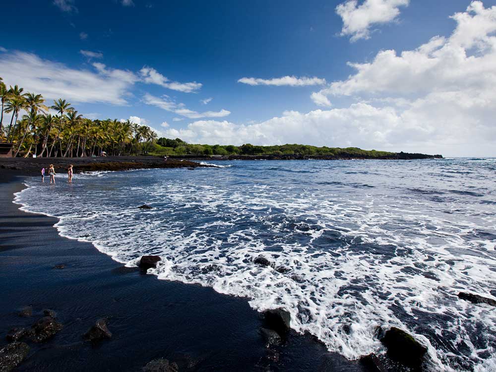 punalu'u black sand beach kona hawaii