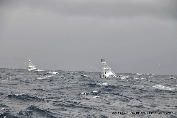 derby-boats-in-heavy-seas-on-day-1.jpg