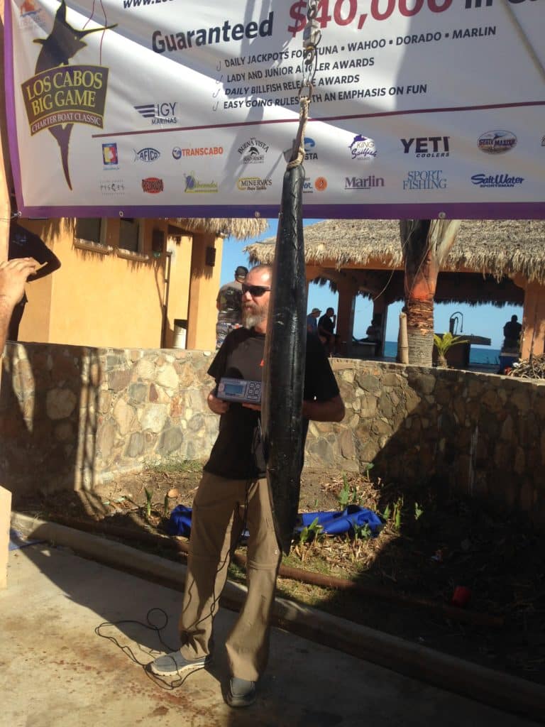 greg warren nov 20 first place 43.5 lb wahoo.jpg