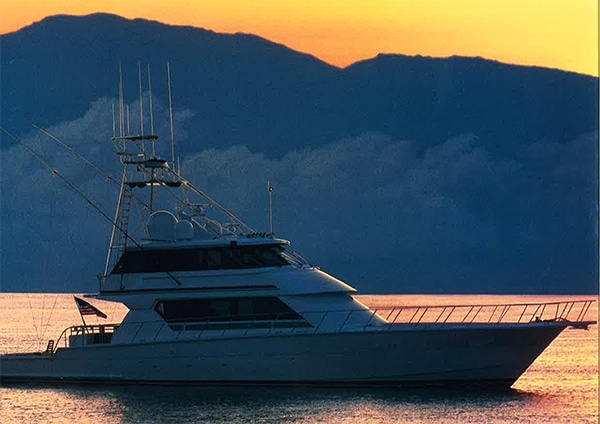 Hatteras 90' on water
