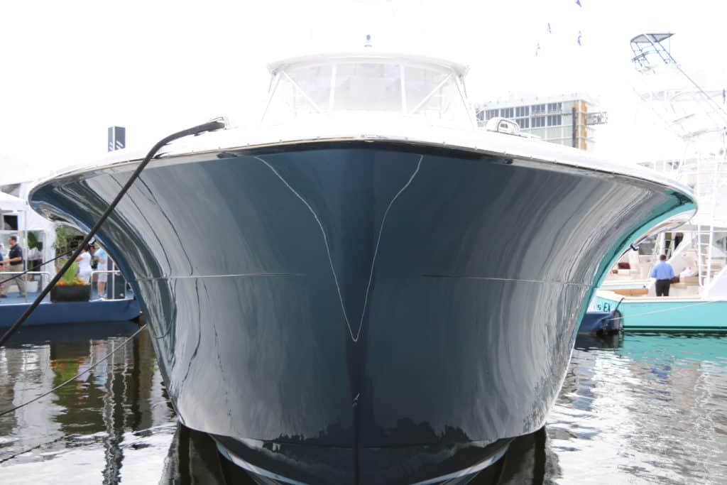 Hatteras GT70