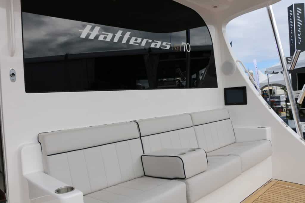 Hatteras GT70