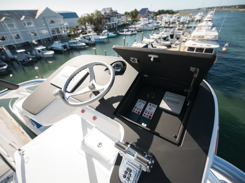 The main console helm of the Hatteras Yachts sport-fishing boat.