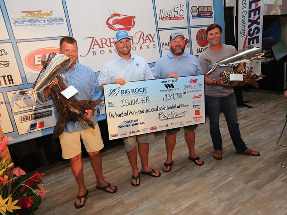 2017 big rock blue marlin tournament largest mahimahi islander team