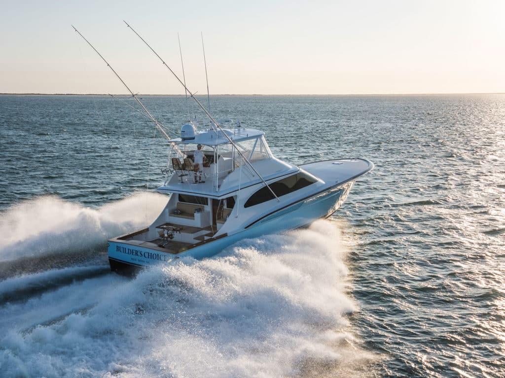 Jarrett Bay Builder's Choice running on water