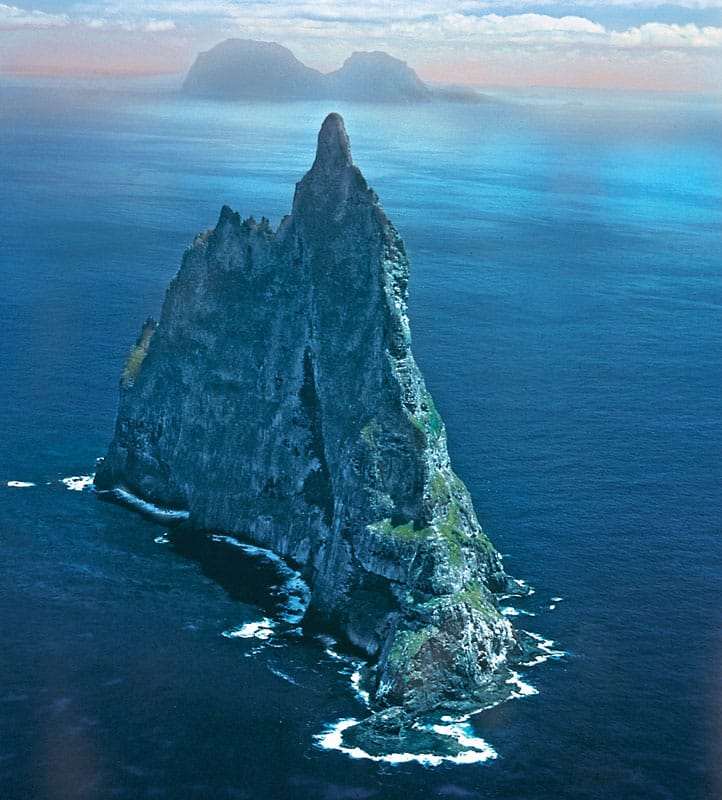 lord-howe-pyramid.jpg