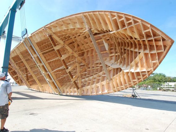 Boat Build Bayliss 90' Singularis