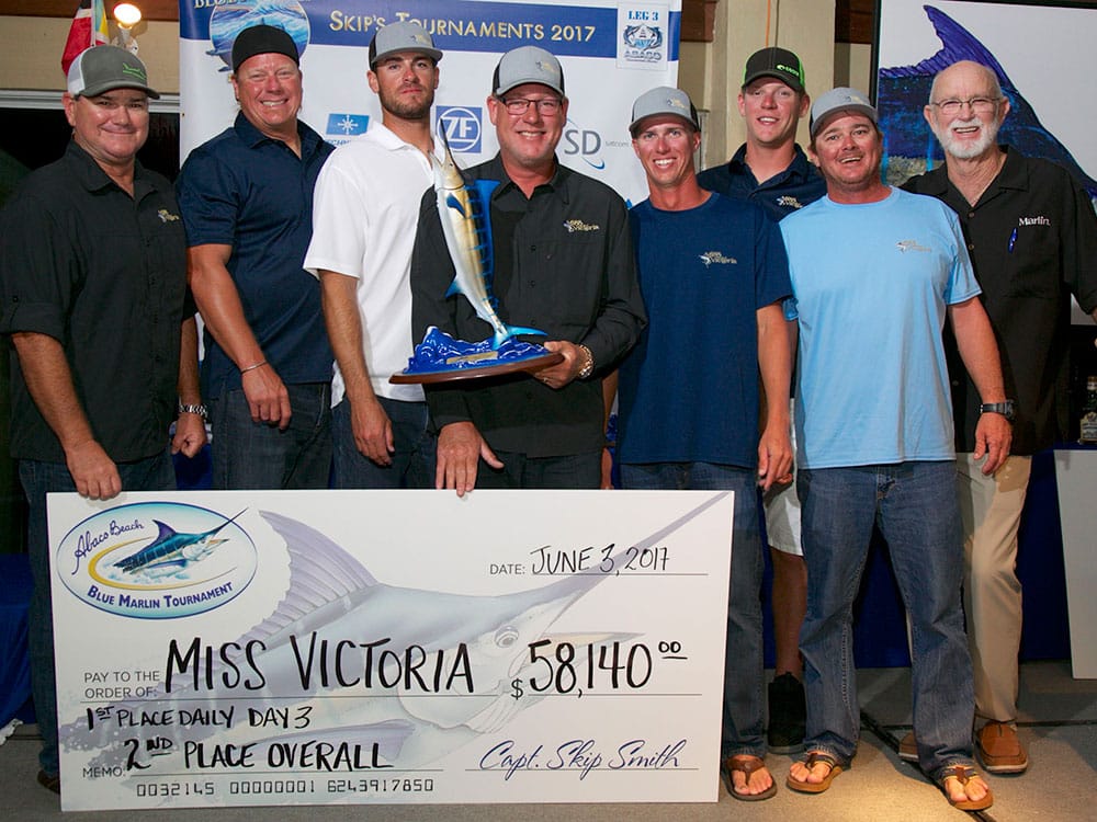 2017 Abaco Beach Blue Marlin Tournament miss victoria second place team