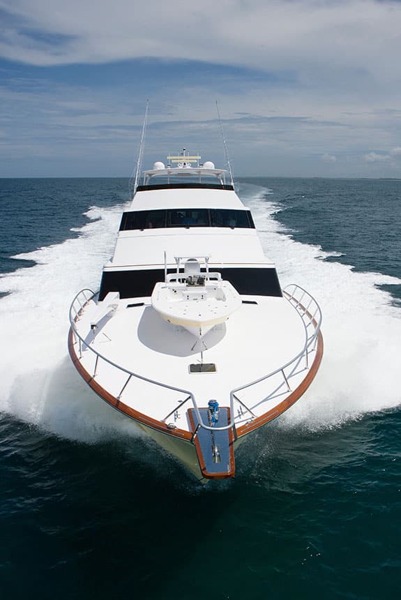 Jim Smith Boats 105' running on water