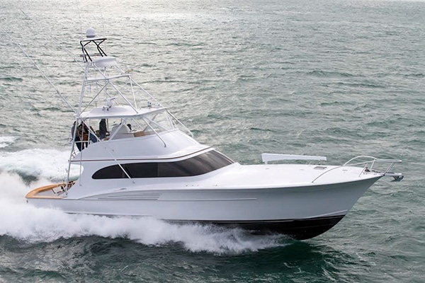 Winter Custom Yachts 65' running on water