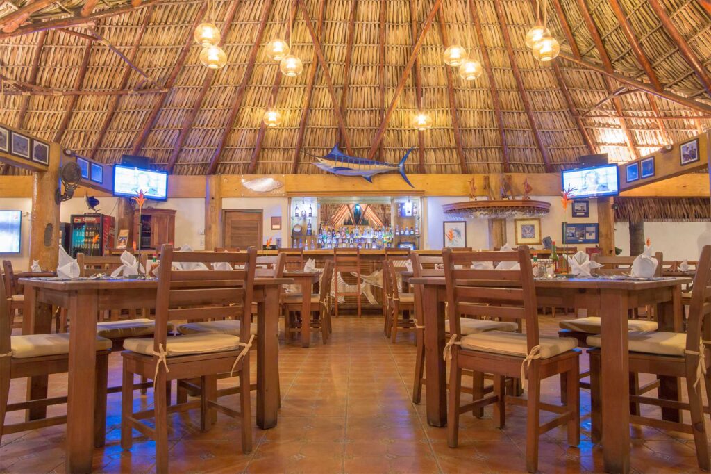 Interior dining area at the Casa Vieja Lodge.