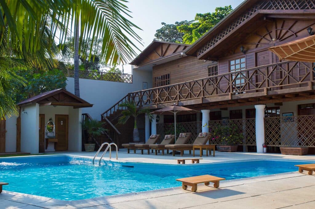 View of the pool at Casa Vieja Lodge.