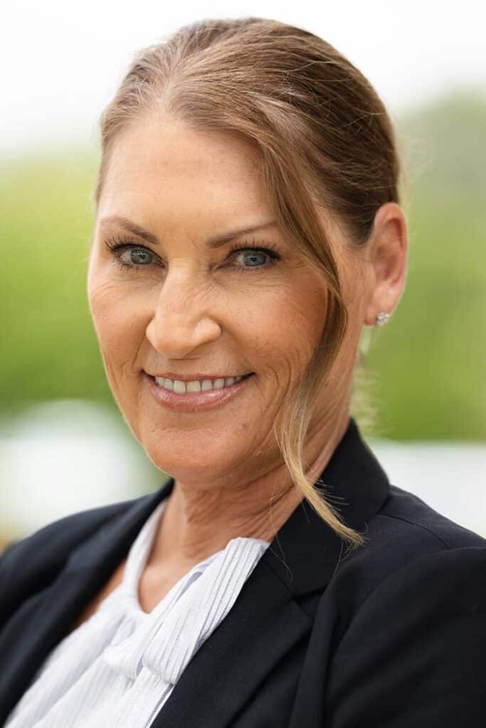 Capt. Jen Copeland headshot