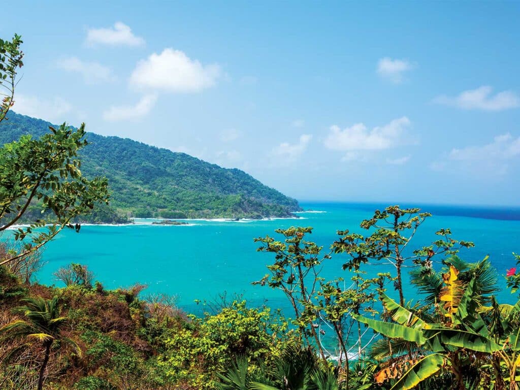 Scenic view of the lush, tropical Panama coastline