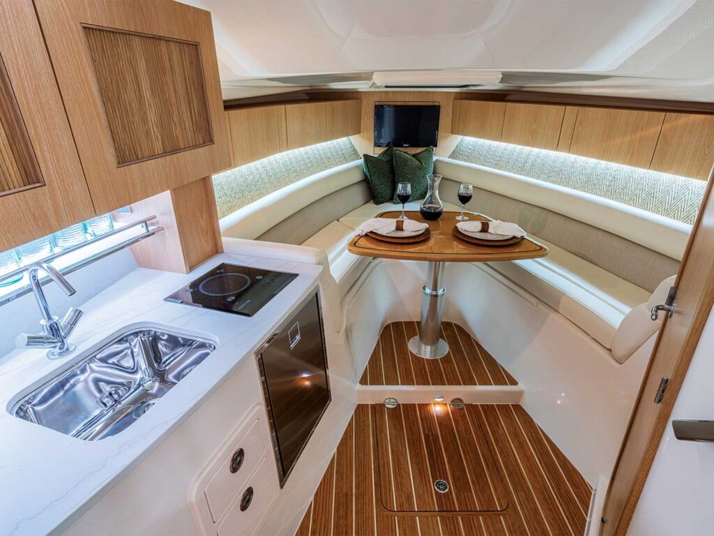 Grady-White Express 340 Salon