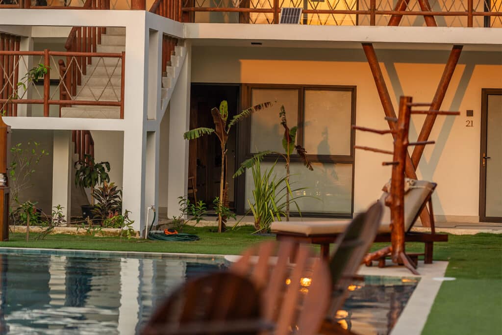 casa-vieja-lodge-exterior-pool
