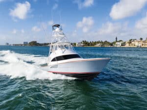 The Viking 50 Billfish Uno Mass runs on the water.