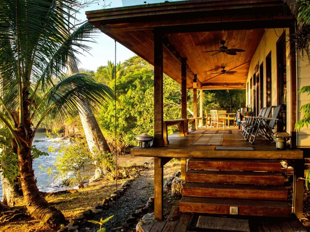 Sport Fish Panama Island Lodge lush environment.